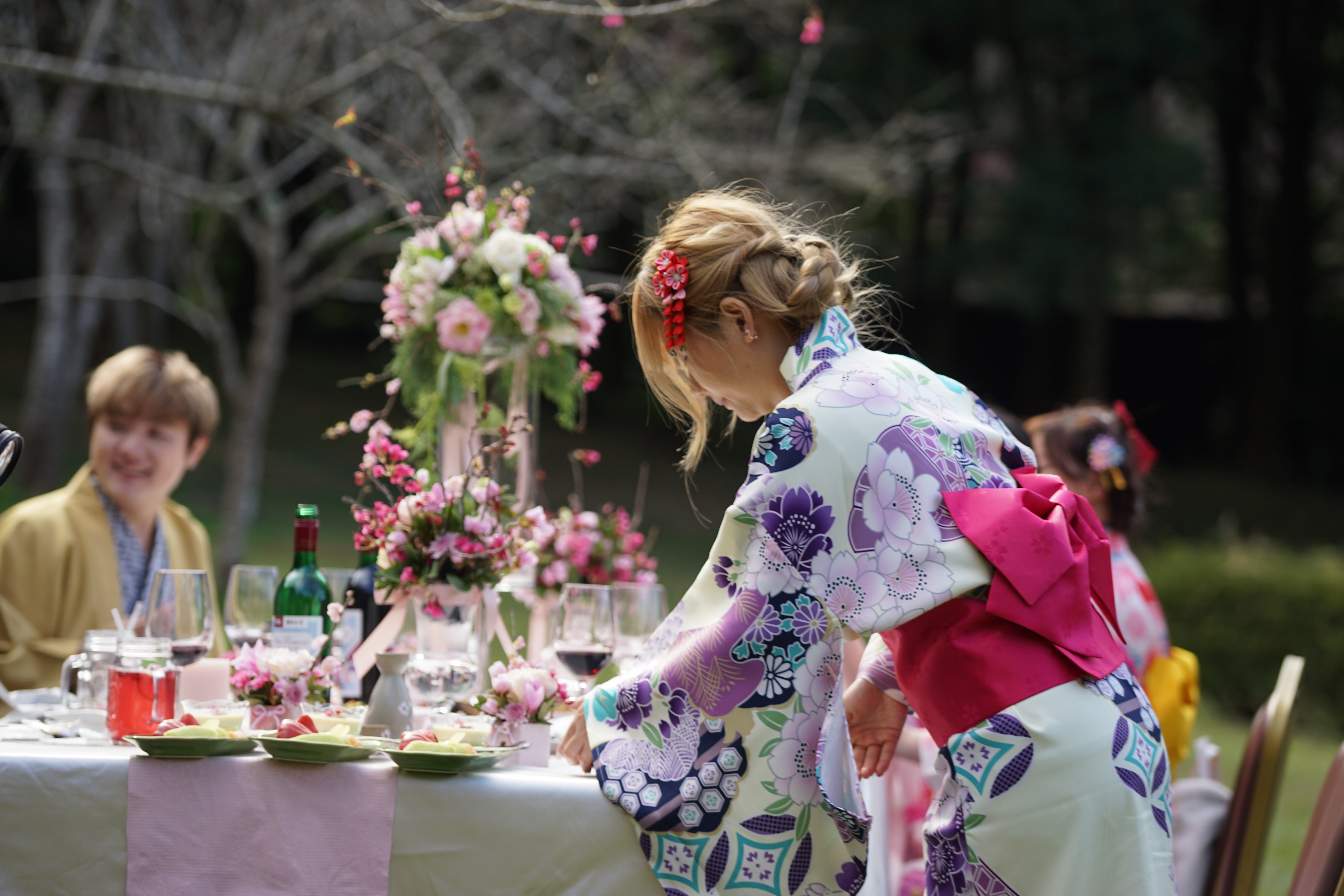 Round Taiwan Round - [ FACV ] Cherry blossoms attract hundreds of thousands  tourists come to FACV (Formosa Cultural Aboriginal Village 九族文化村) in Nantou  County from February to March. Walking through pink