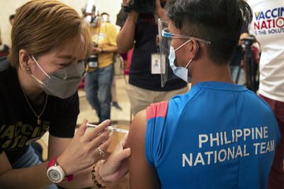 防疫新鮮事！菲律賓小鎮居民接種疫苗可抽獎
