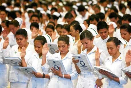 Chief of the Department of Health looking for nursing graduates for government hospitals. (Photo from INQUIRER.COM)