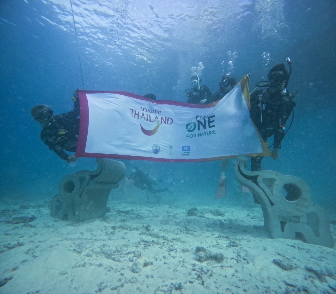 ททท. จัดโครงการ “THE ONE FOR NATURE” ยิ่งเที่ยวยิ่งรักษ์ ครั้งที่ 2 นำปะการังเทียมรูปช้างลงสู่ทะเลภูเก็ต