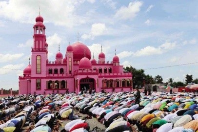 Philippine senator seeks to provide Muslim Filipinos with online access to Shari'a courts. (Photo from INQUIRER.net) 