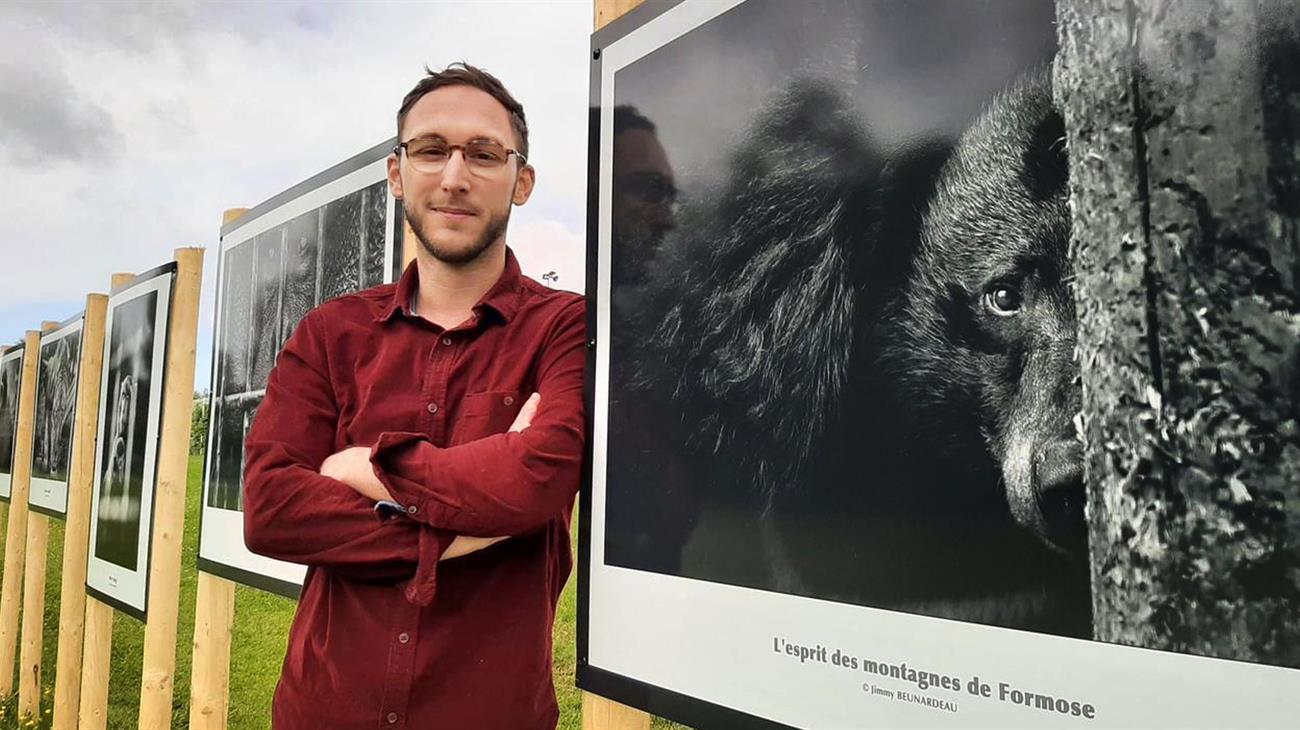 The French photographer revealed his indissoluble bond with the "Taiwan Black Bear". (Photo / Provided by Jimmy Beunardeau)