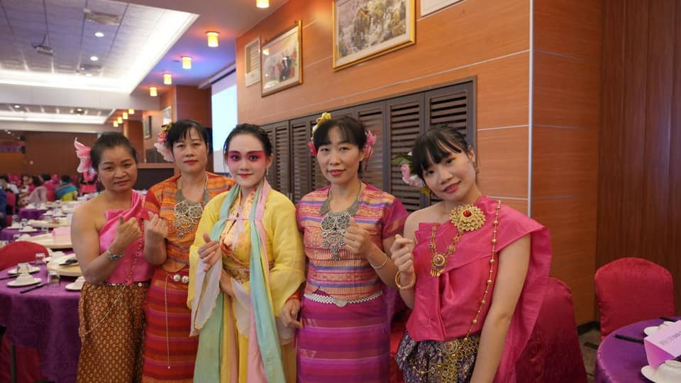 Selama acara, para anggota diundang untuk menampilkan pertunjukan yang luar biasa. Sumber: Diambil dari Facebook Asosiasi Cinta dan Pertukaran Budaya Multi-etnis Kota Taoyuan