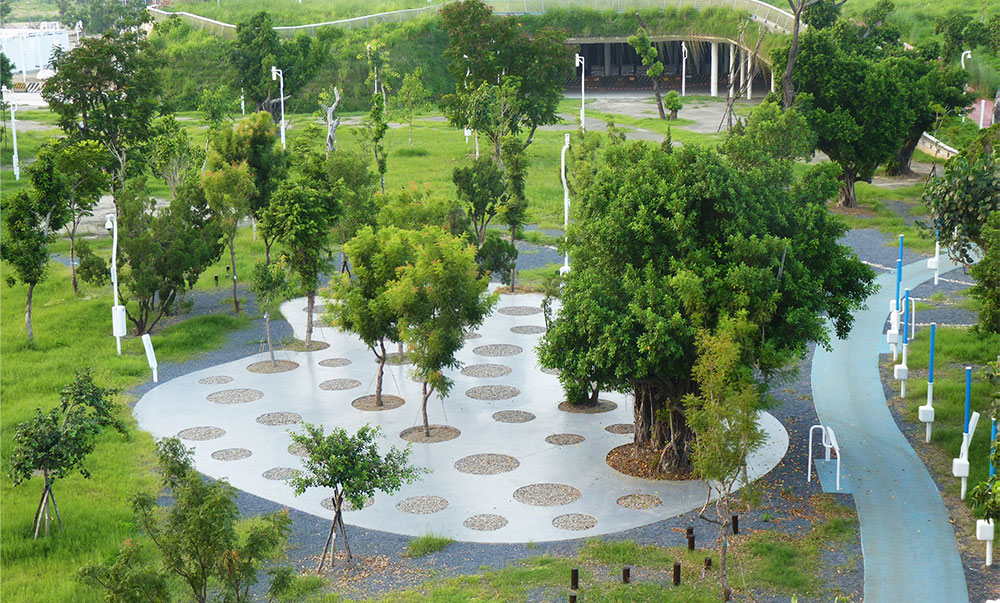 Central Park sebelumnya dikenal sebagai Bandara Taichung Shuinan dan dirancang oleh tim arsitektur lanskap Prancis Mosbach Paysagistes. Sumber: Pemerintah Kota Taichung