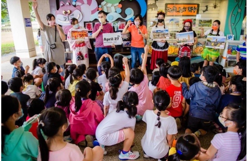 To encourage students to speak English, the Taichung City Government has set the Wednesday in the third week of each month as an ‘English Day’. (Photo / Provided by the Taichung City Government)