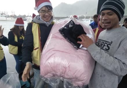 Rerum Novarum Center begins yearly collection of winter clothes for migrant fishermen. (Photo / Provided by the Rerum Novarum Center)