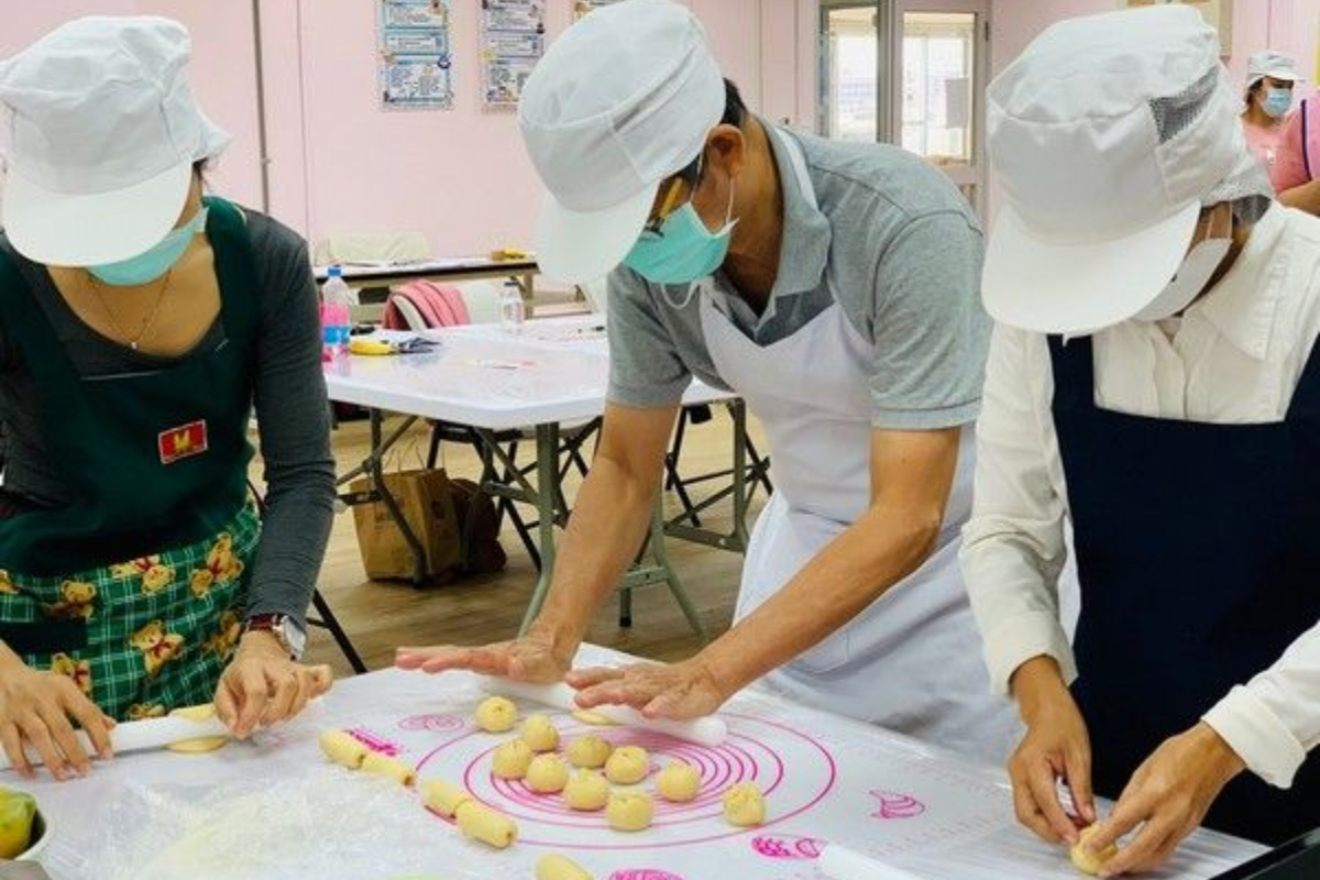 馬來西亞新住民男廚發展新事業。 圖／桃園新住民培力中心提供