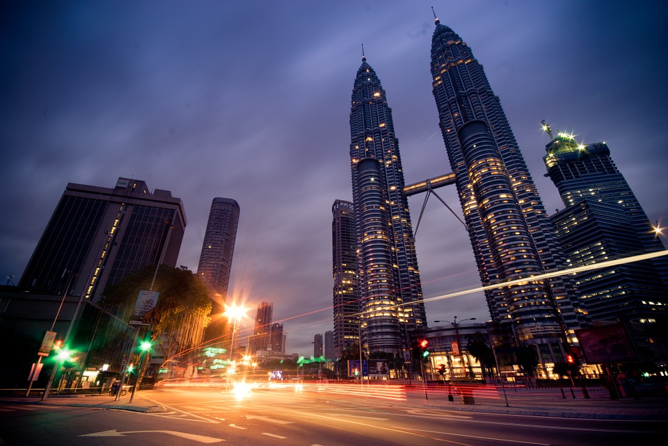 馬來西亞「雙峰塔」為當地著名地標。 圖／翻攝自Pixabay圖庫