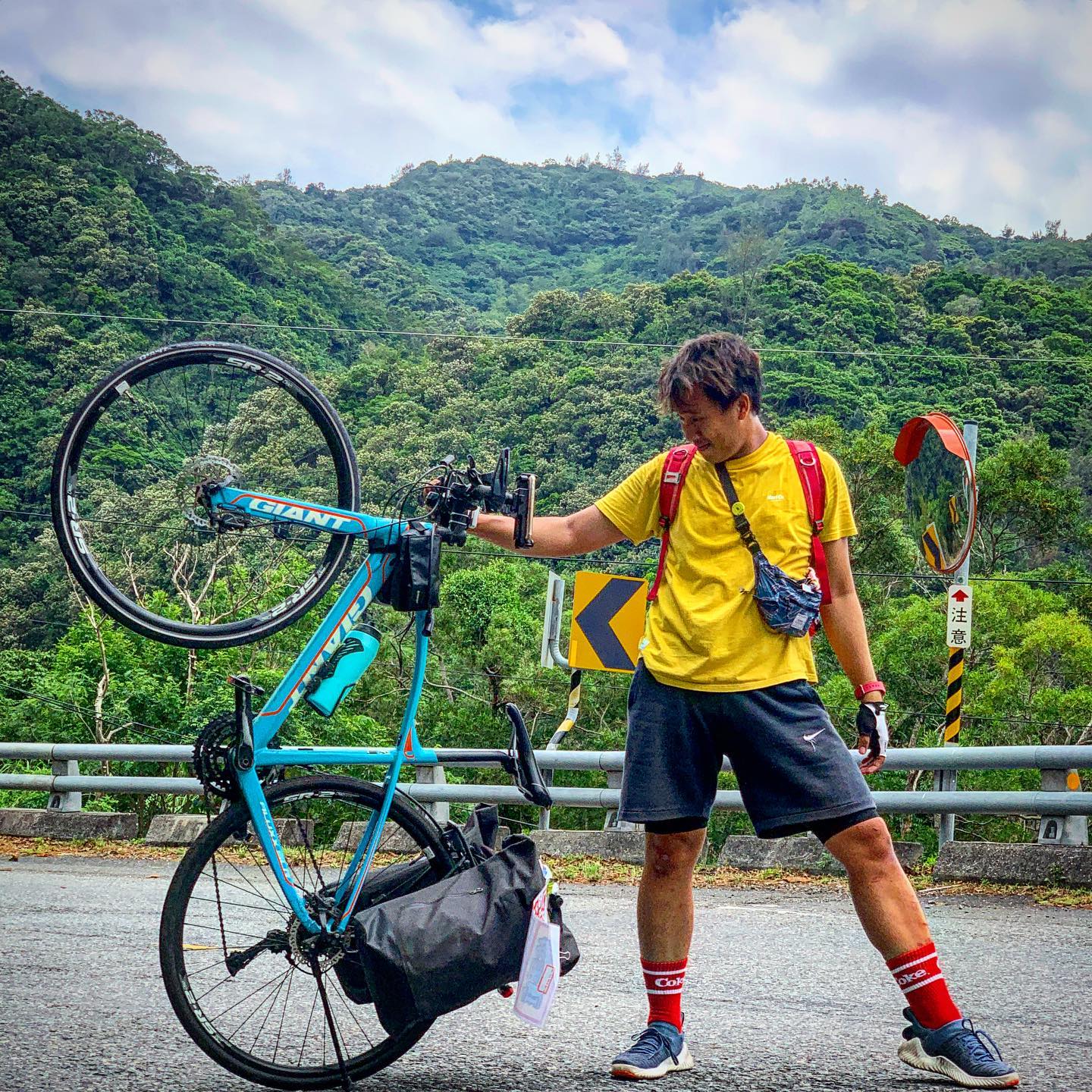 The Malaysian YouTuber Ccwhyao had a 100-day bicycle trip traveling around Taiwan. (Photo / Authorized & Provided by the 西西歪 Ccwhyao)