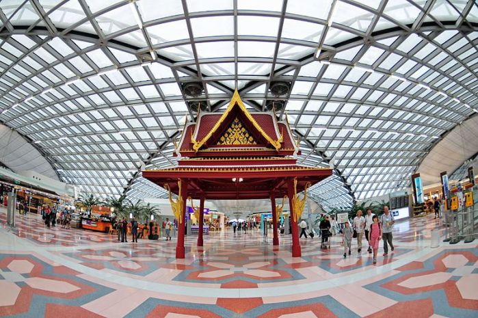 Wisatawan Amerika terkonfirmasi positif saat memasuki Bangkok. Sumber: Pixabay