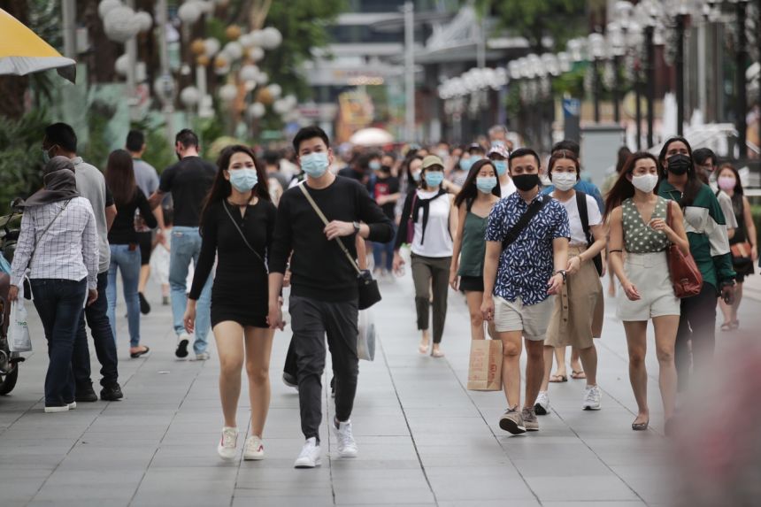 新加坡遭遇變種病毒侵襲，展開嚴格防疫限制。 圖／翻攝自《The Straits Times》