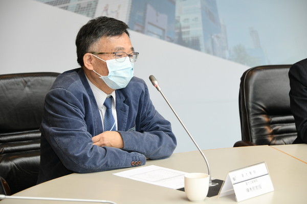 Warga yang pernah melakukan kontak dengan pasien varian Delta wajib untuk segera menjalani pemeriksaan. Sumber: Rumah Sakit National Taipei University