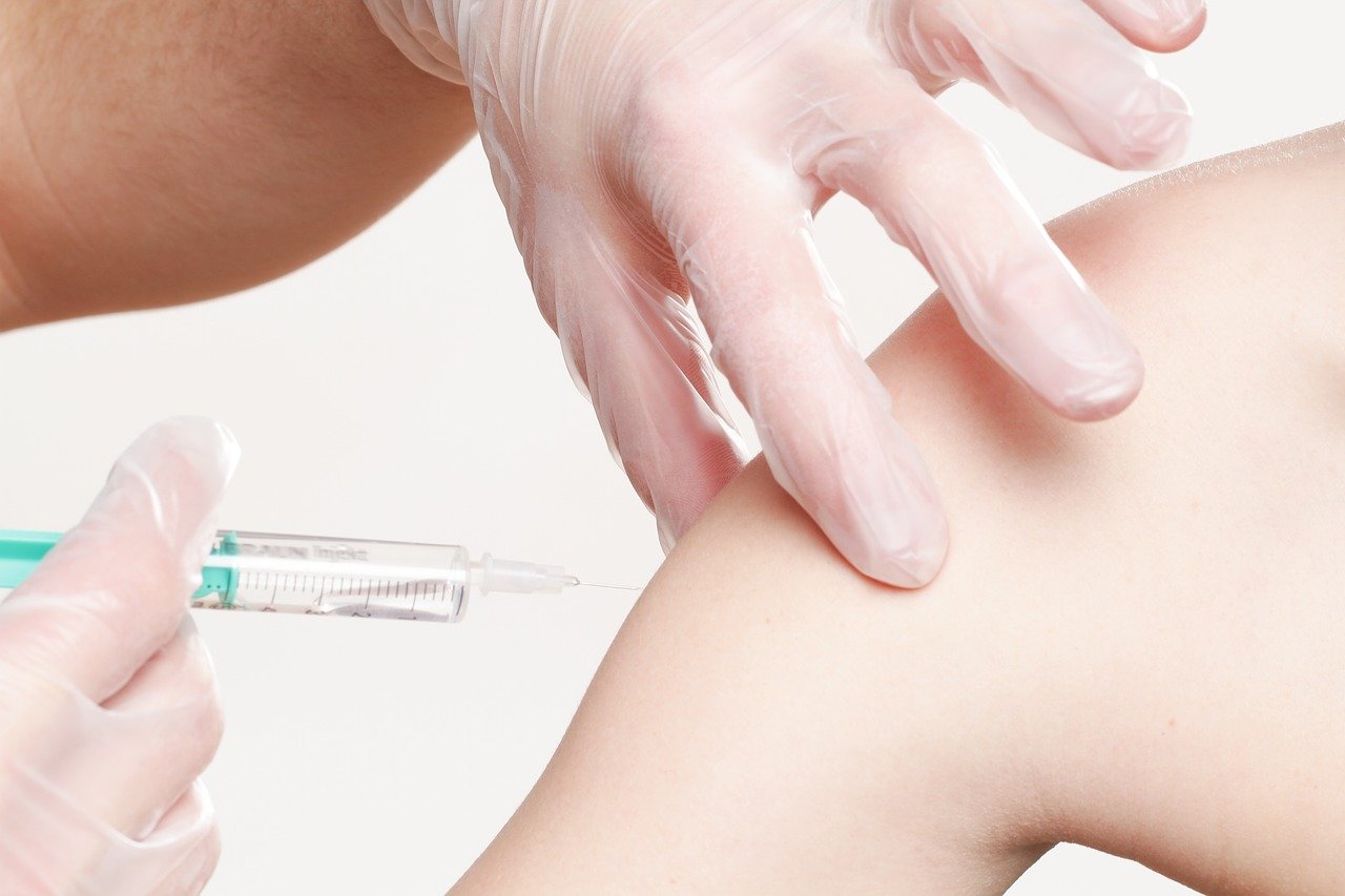 เสริมภูมิต้านทานไวรัสกลายพันธุ์! ประเทศไทยจะใช้วัคซีนผสม Covax และ AZ รูปภาพ / นำมาจาก Pixabay 