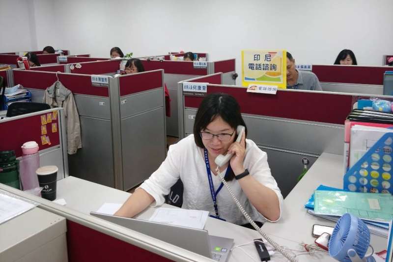 The Labor Affairs Bureau Taichung City Government promotes interpreters and translators at their consultation service centers. (Photo / Provided by the Taoyuan City Government)