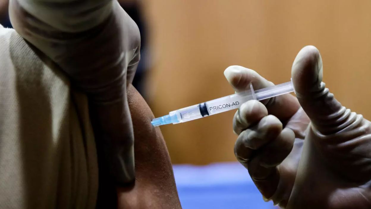 Demam setelah vaksinasi adalah hal baik. Sumber: RFI