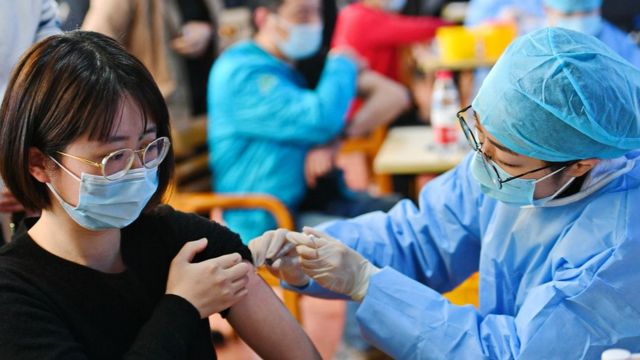 新加坡已有80%人口接種新冠疫苗。 圖／翻攝自《BBC》