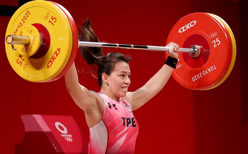 "Goddess of weightlifting" Kuo Hsing-chun won the Olympic Gold medal in weightlifting. (Photo / Retrieved from the Liberty Times)