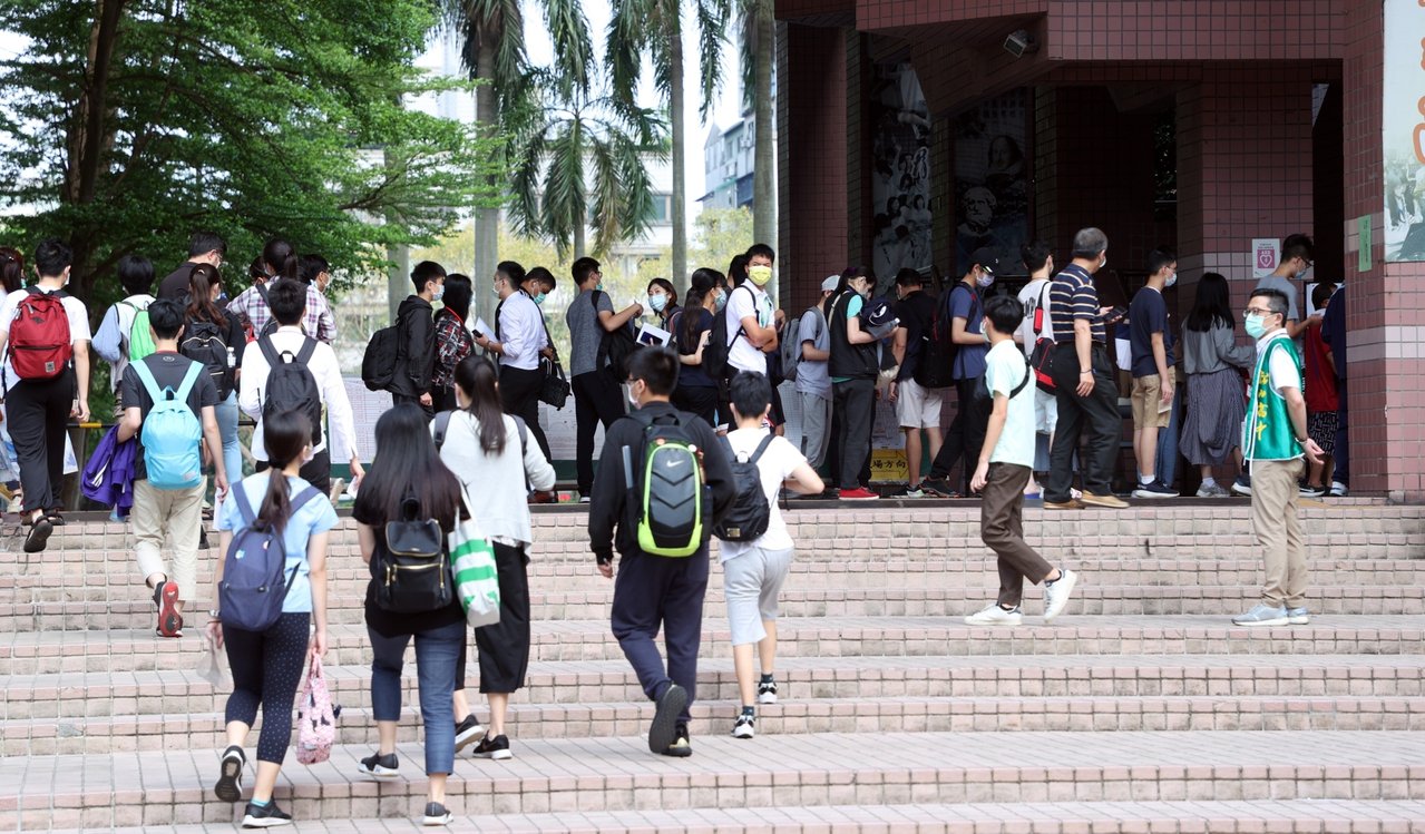 Kementerian Pendidikan mengizinkan siswa kejuruan untuk kembali ke sekolah dan melatih keterampilan mereka. Sumber: Diambil dari《聯合報》