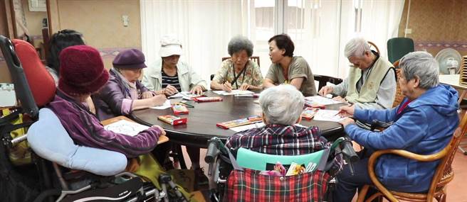 The Taipei City Government assists foreign caregivers to invest in Taiwanese long-term care. Photo/Provided by the Taipei City Foreign and Disabled Labor Office