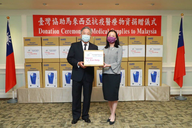 台灣贈200台製氧機助馬來西亞抗疫。 圖／外交部提供