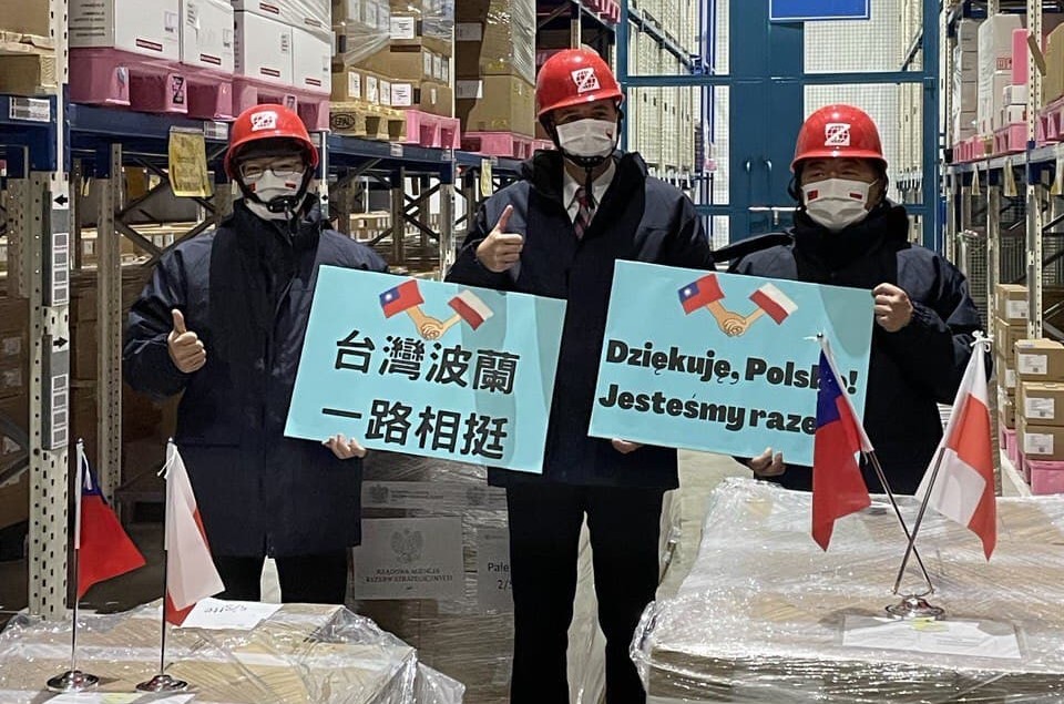 Bộ Ngoại giao thay mặt Chính phủ và nhân dân Đài Loan chân thành cảm ơn nghĩa cử hào phóng trao tặng vắc-xin của Ba Lan. . (Nguồn ảnh: Bộ Ngoại giao Đài Loan