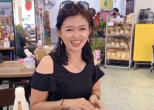 Emak Medan di Taiwan pergi makan ke Toko Bakso Sapi Indonesia Sumber: Diambil dari水水印尼媽媽Emak Medan di Taiwan