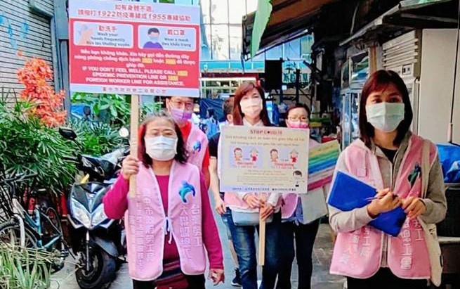 台中勞工局赴「東協廣場」 持續向移工宣導台灣防疫政策！
