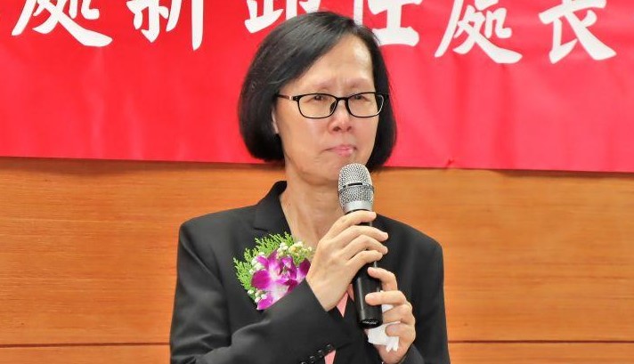Chen Pao-tuan thanked the special task team for serving the new immigrants. Photo/Retrieved from "Now News"