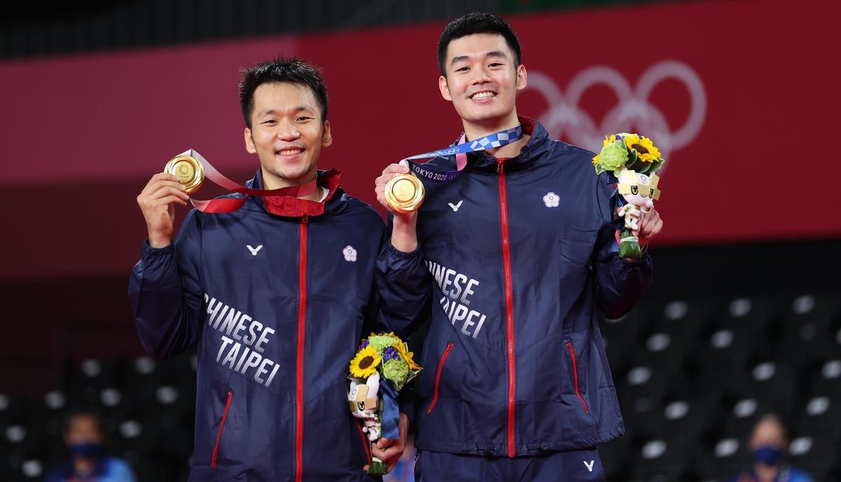 Ganda Putra Lin-Yang berhasil merebut penghargaan emas di Olimpiade Tokyo 2021. Sumber: Simple Mart 