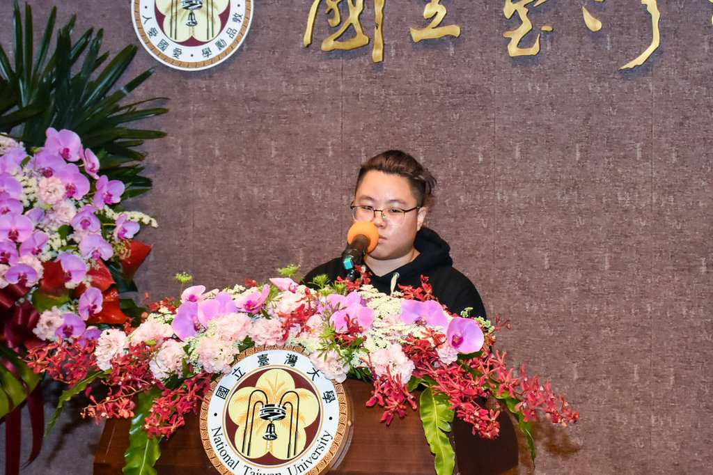 Second-generation new immigrant Chang Chia-chun was a recipient of National Taiwan University’s scholarship award. (Photo / Provided by NTU)
