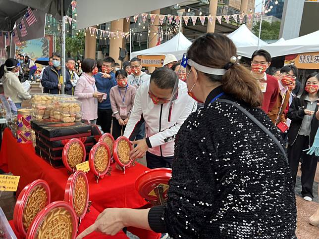 本次活動含「東南亞特色年菜」一站式購買。 圖／新北市府提供