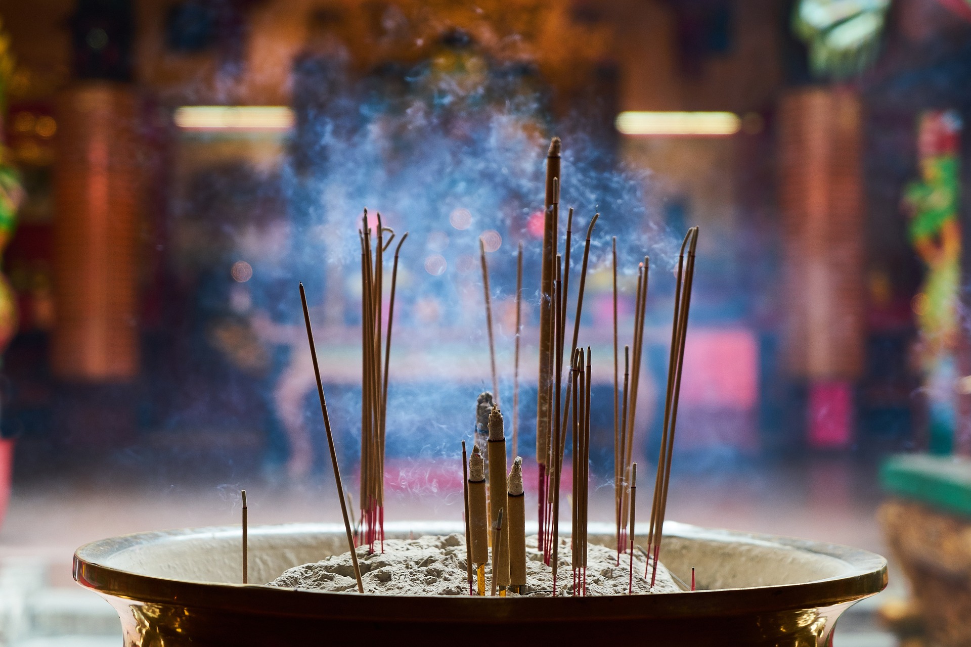 Pilgrimage, parade, and rushing to burn the first incense stick are halted during the Chinese New Year. (Photo / Retrieved from Pixabay)