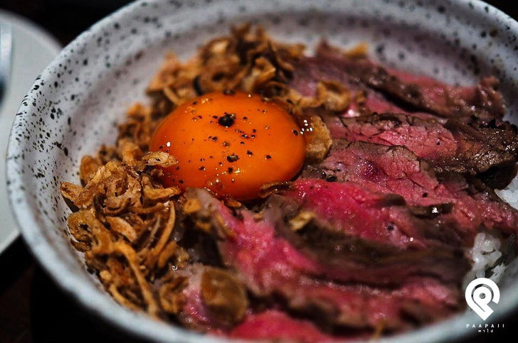 CHUNN Beef Rice Bowl เมนูข้าวหน้าเนื้อกับไข่พูดเลยว่าเด็ดมากๆ ภาพจาก／Sanook