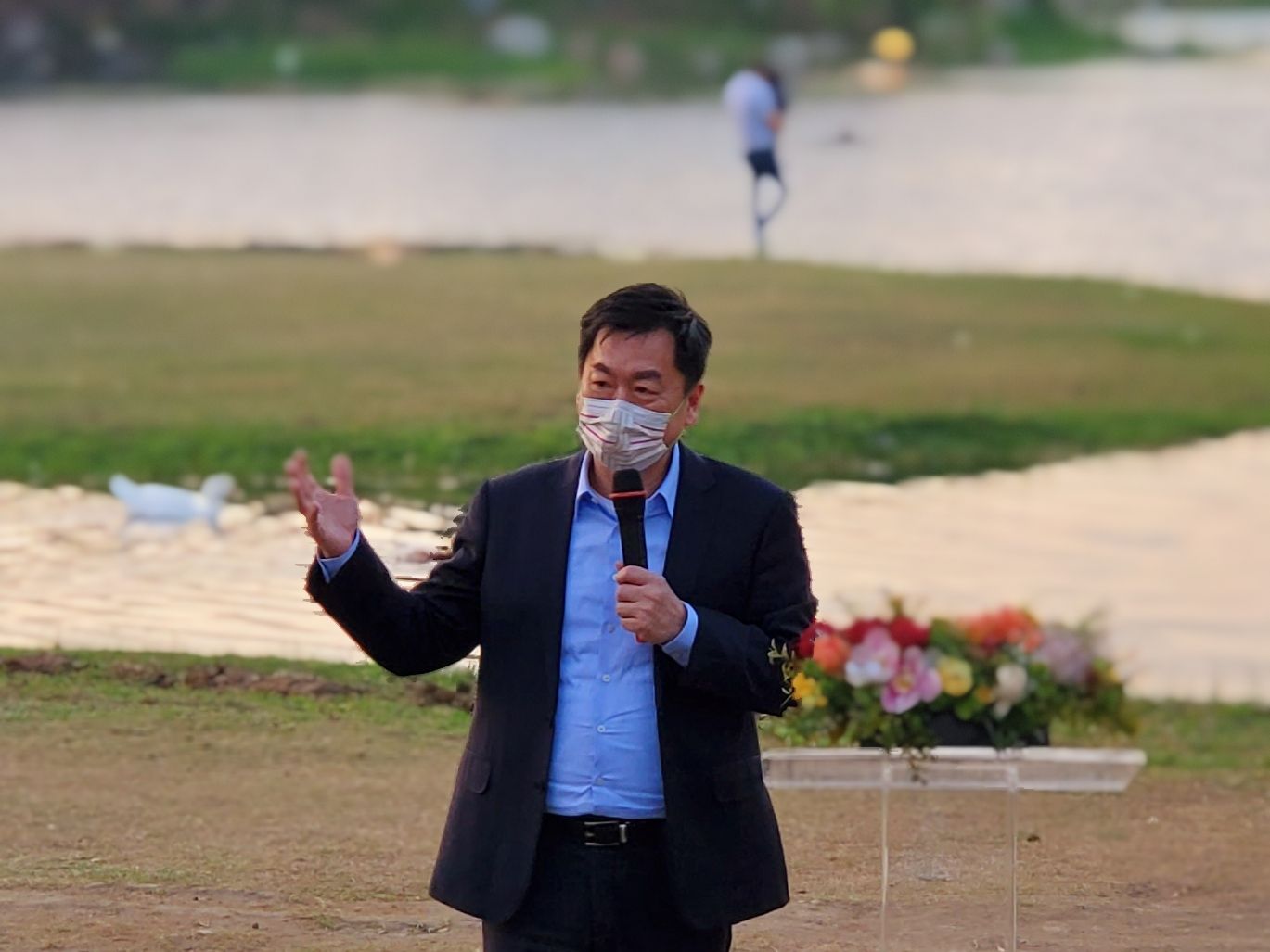 นายเฉินจงเยี่ยน (陳宗彥) รัฐมนตรีว่าการกระทรวงมหาดไทย เดินทางไปร่วมงานเทศกาลโคมไฟไต้หวัน ประจำปี 2022 ณ ศูนย์ศิลปะแห่งชาตินครเกาสงหรือเว่ยอู่อิ๋ง เมื่อวันที่ 18 กุมภาพันธ์ที่ผ่านมา ภาพจาก／สำนักงานตรวจคนเข้าเมือง 