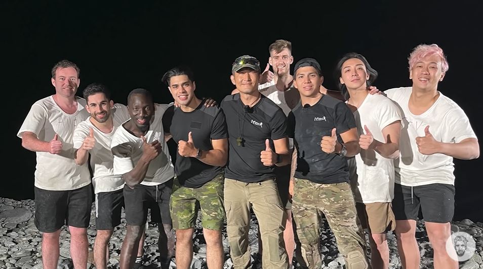 Sáu chàng trai YouTuber đang sinh sống tại Đài Loan cùng tham gia trải nghiệm khóa huấn luyện đặc công người nhái. (Nguồn ảnh: kênh YouTube "Ku's dream酷的夢")