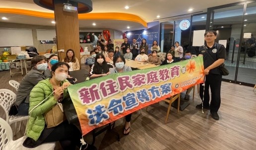 手繪夜燈 移民署攜手菊島新住民照亮文化橋樑