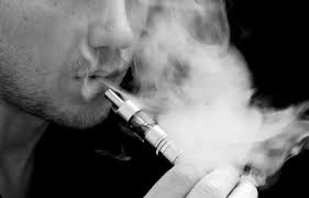Buying a vape just got harder in Australia with the introduction of some of the world’s toughest anti-vaping laws that limit the sale of vapes with nicotine to pharmacies. ／ Wikimedia Commons