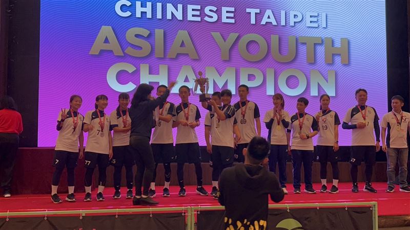 台灣隊二連勝，U18五人制亞洲盃終場以2：0擊敗中國隊奪冠，拿下世界盃門票。  圖／棒協提供