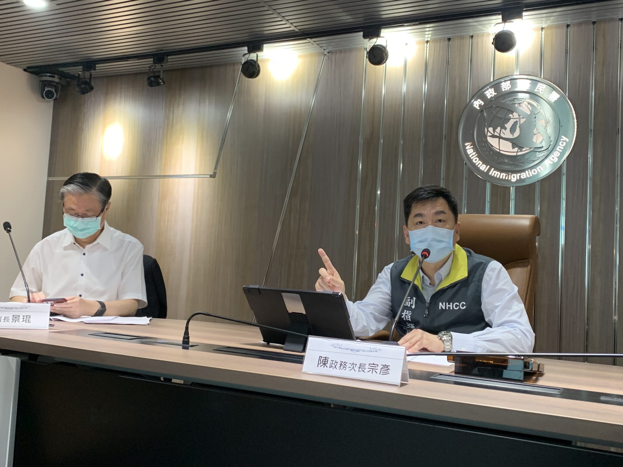Sở Di dân và Sở Cảnh sát kêu gọi người nước ngoài bất hợp pháp tại Đài Loan đi xét nghiệm sàng lọc nếu có triệu chứng khả nghi