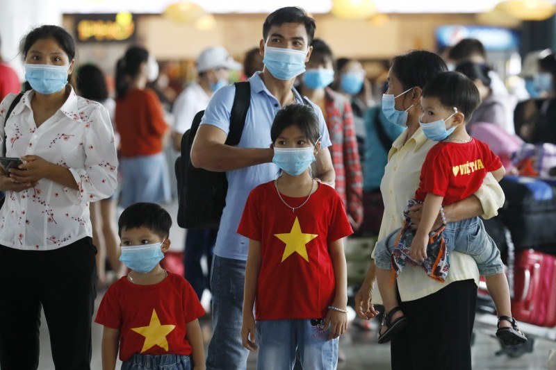 Theo bản tin của Bộ Y tế về tình hình dịch COVID-19, tính đến 12 giờ ngày 31/5, Việt Nam có tổng cộng 5.733 ca ghi nhận trong nước và 1.503 ca nhập cảnh. (Nguồn ảnh: Báo mạng Việt Nam)