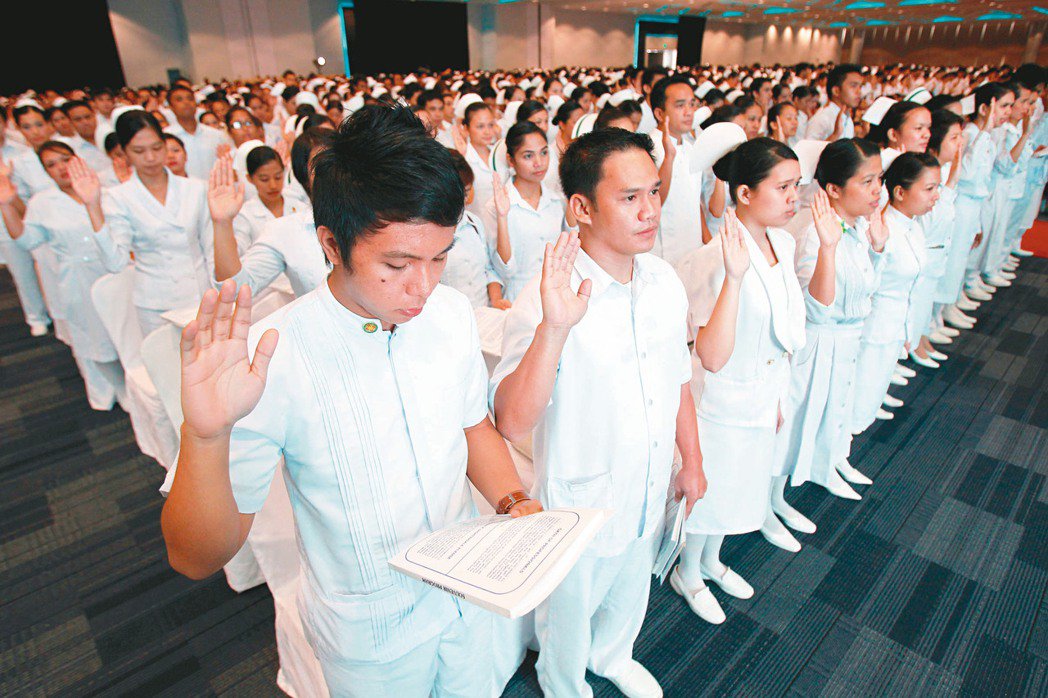The Philippine Government: Honors local medical staff and sends them for overseas employment. (Photo / Retrieved from Associated Press)