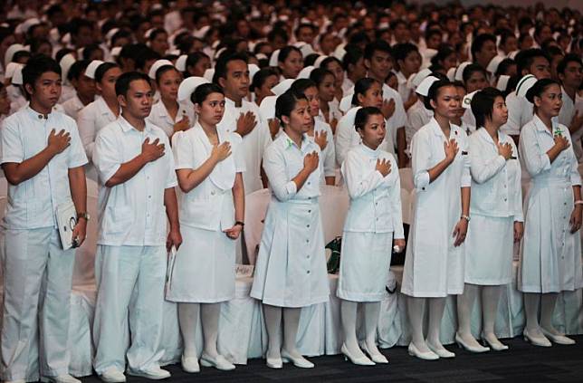 The Philippine authorities prohibit medical staff from overseas employment to focus on the welfare of local Filipinos. (Photo / Retrieved from Associated Press)