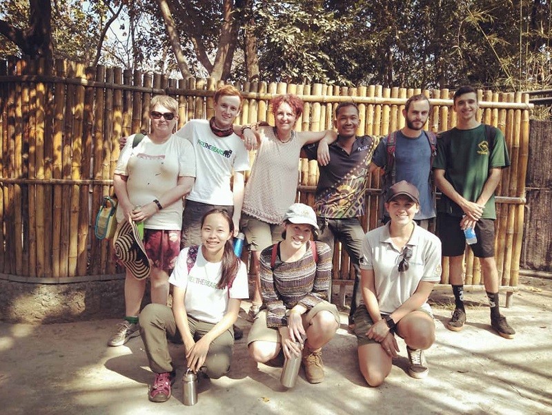 (Taiwan's free the Bears participant, Cao Wen-yi, first left, front row. (Ministry of Education photo))