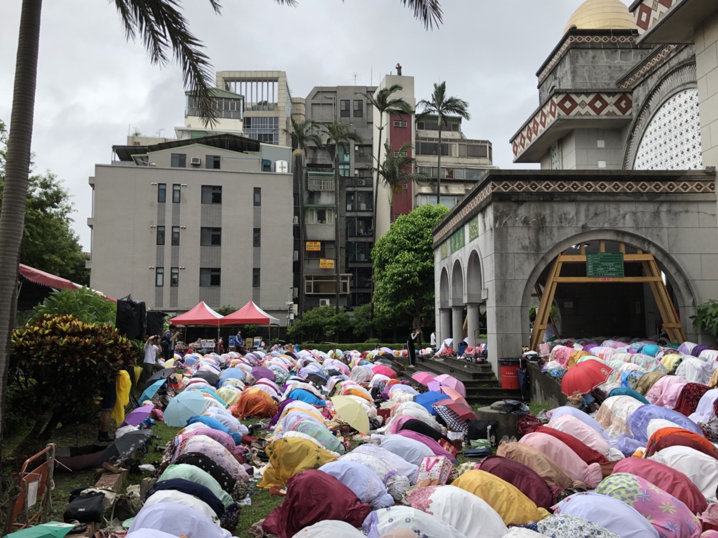 Suasana shalat Ied di Masjid Daan, Taipei