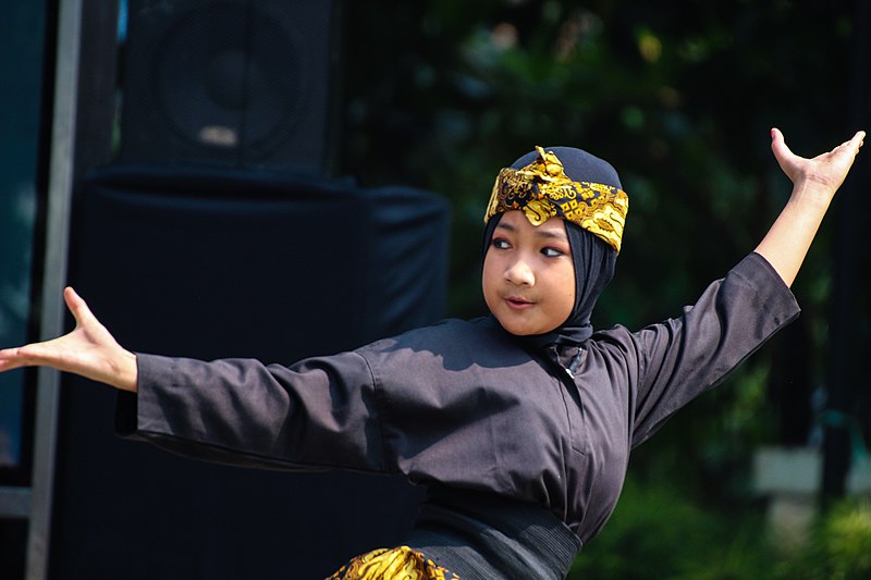 The Indonesian martial art, pencak silat (source: Wikipedia)