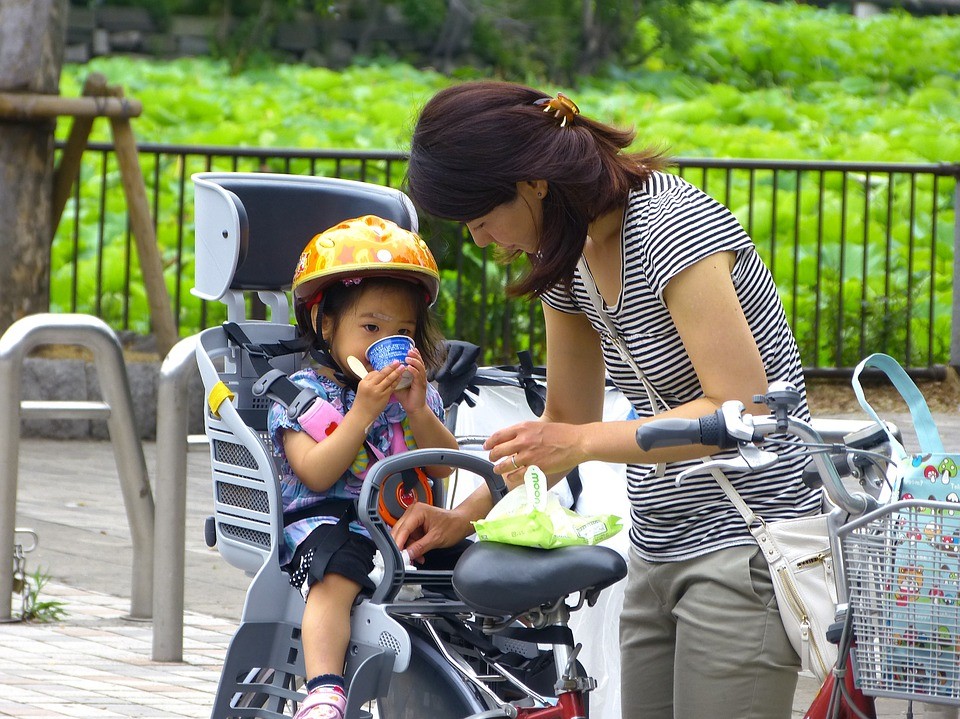 目前規劃僅開放腳踏自行車、電動輔助自行車加裝檢驗合格的安全座椅，電動自行車則尚不開放。(照片來源：pixabay）