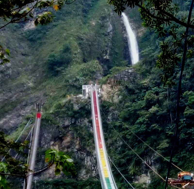 Shuanglong (Twin Dragons) Waterfall one of Taiwan’s most spectacular falls