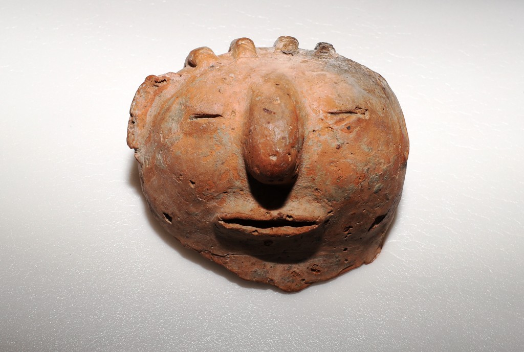 A clay item at the National Museum of Archeology (CNA photo)