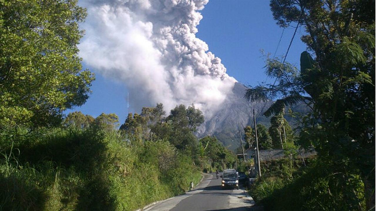 Erupsi Gunung Merapi(BeritaLiputanenam)