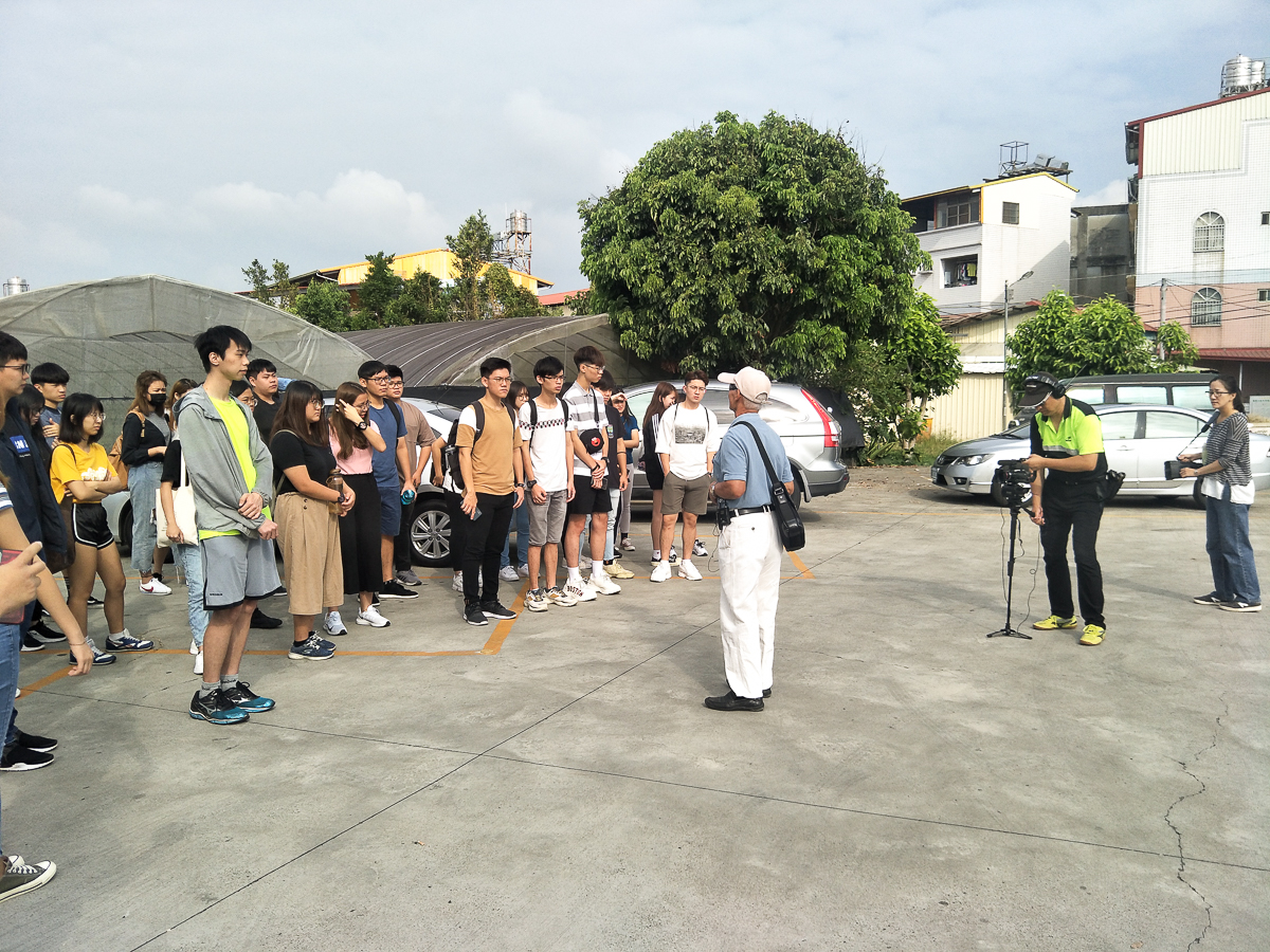 Meningkatkan pendidikan Tionghoa perantauan dan membantu dalam pengembangan komunitas lokal.Tujuannya adalah untuk mempromosikan internasionalisasi siswa luar negeri dan karakteristik lokal. (Ditinjau dari situs web Universitas Jinan)